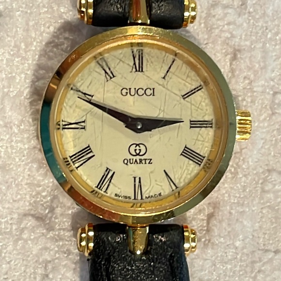 Women’s Gucci watch. Great condition. Leather band. - Picture 1 of 4